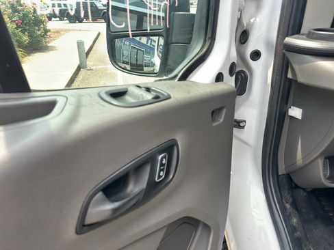 Used 2022 Ford Transit 350 DRW RWD image 19