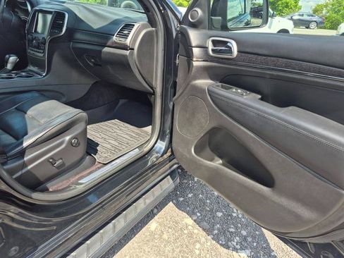 Used 2018 Jeep Grand Cherokee High Altitude RWD image 11
