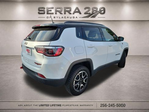 Used 2025 Jeep Compass Trailhawk AWD/4WD image 5