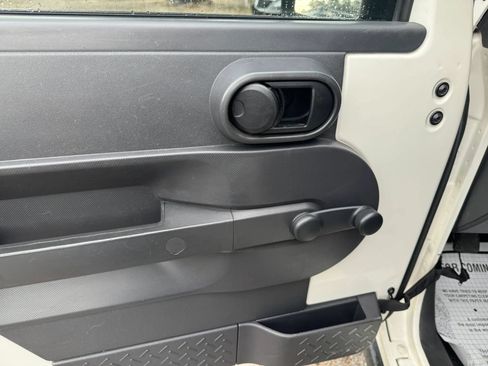 Used 2007 Jeep Wrangler Unlimited X RWD image 14