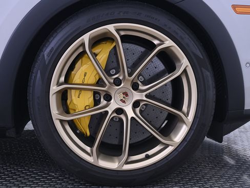 Certified 2025 Porsche Cayenne Turbo GT AWD/4WD image 14