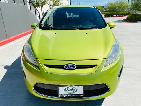 Used 2011 Ford Fiesta SE w/ 203A Rapid Spec Order Code FWD image 5