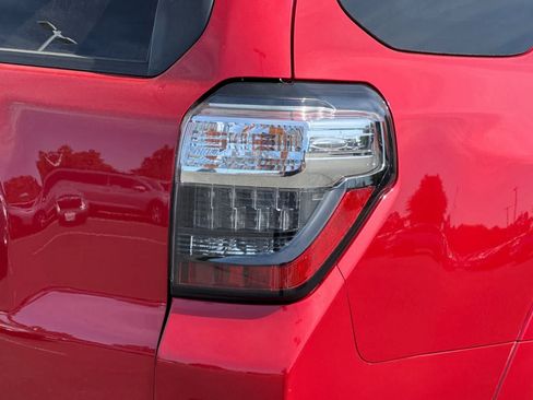 Used 2022 Toyota 4Runner SR5 RWD image 32