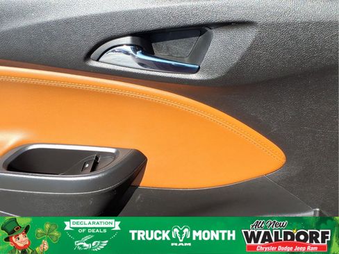 Used 2018 Chevrolet Cruze Premier image 16