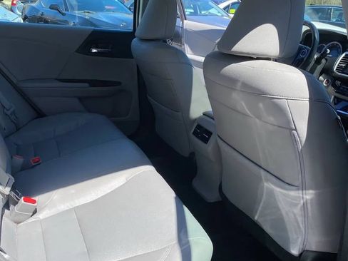 Used 2017 Honda Accord EX-L image 21