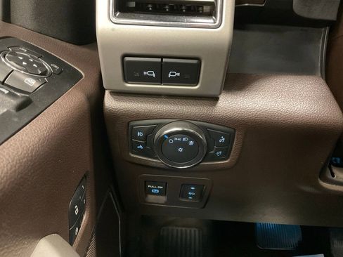 Used 2018 Ford F150 King Ranch w/ Equipment Group 601A Luxury AWD/4WD image 15