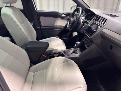 Used 2021 Volkswagen Tiguan SE R-Line image 25