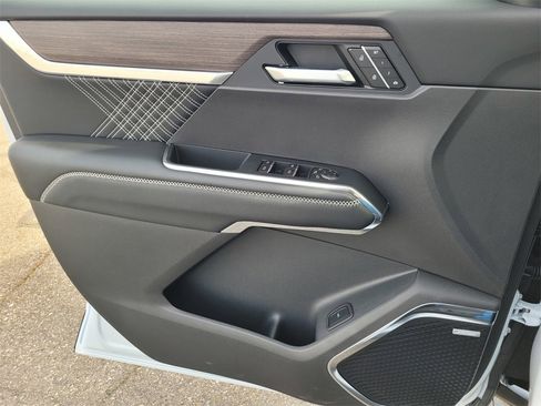 New 2026 GMC Acadia Denali w/ Super Cruise Package image 24