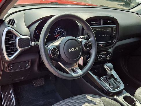 Used 2022 Kia Soul LX FWD image 26