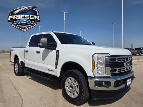 Used 2024 Ford F250 XLT w/ FX4 Off-Road Package AWD/4WD image 3