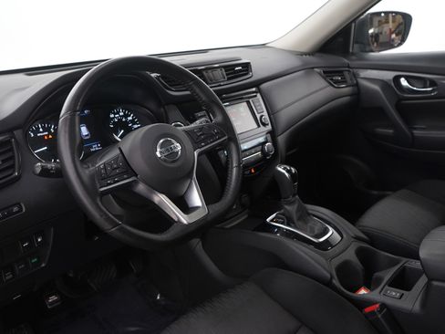 Used 2018 Nissan Rogue SV w/ Sun & Sound Touring Package image 25