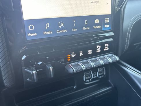 Certified 2022 RAM 1500 Limited w/ Body Color Bumper Group image 27