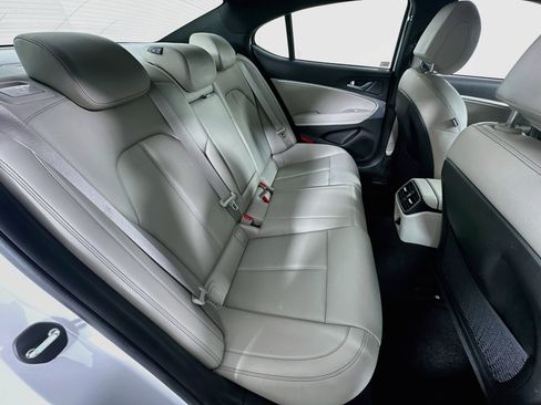 Used 2023 Genesis G70 2.0T RWD image 26