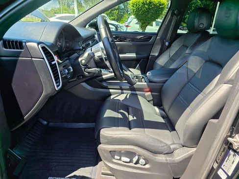 Used 2019 Porsche Cayenne AWD/4WD image 56