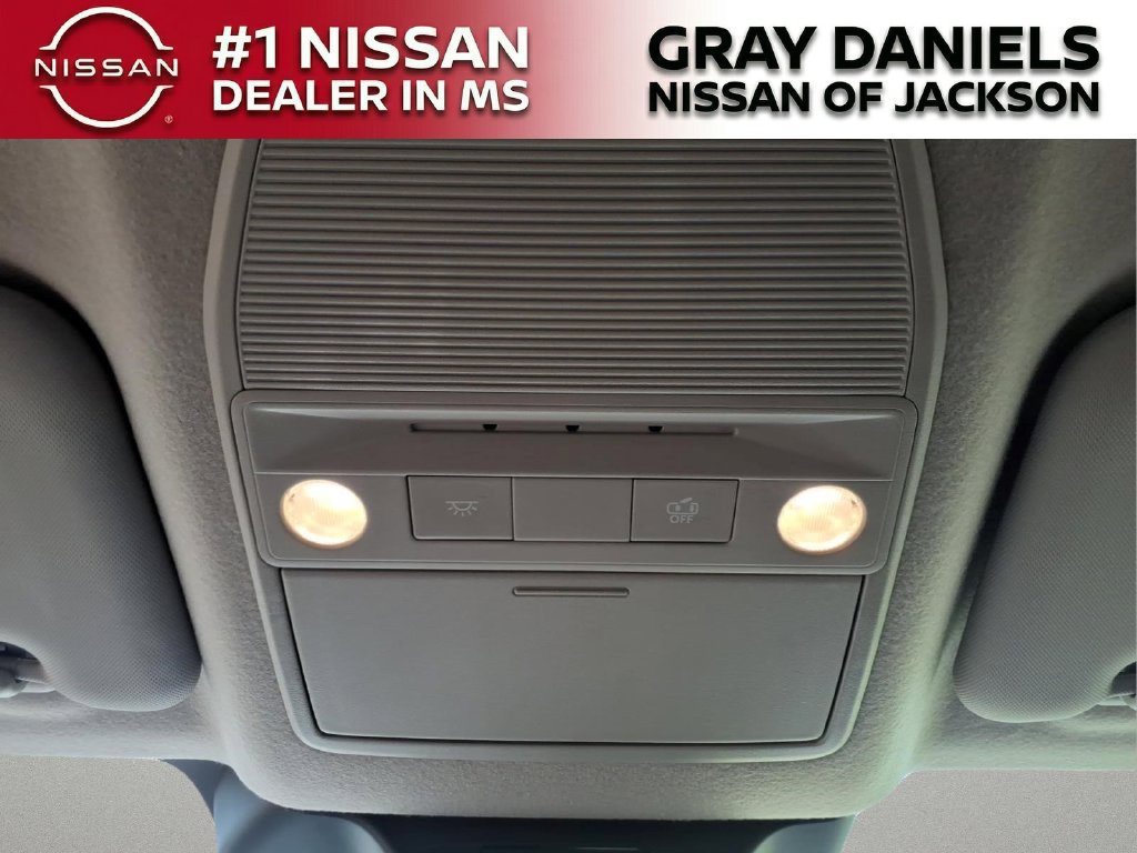 Used 2025 Nissan Kicks SR AWD/4WD image 21