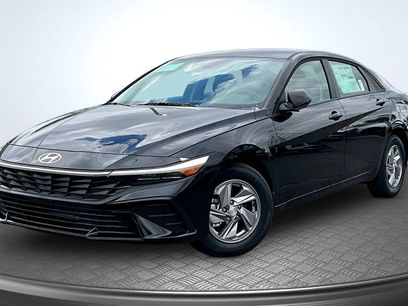 New 2026 Hyundai Elantra SE