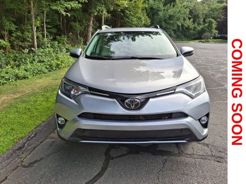 Used 2018 Toyota RAV4 XLE w/ Plus Extra Value Package AWD/4WD image 3