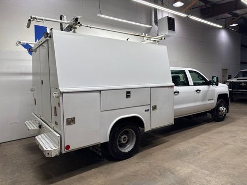 Used 2018 Chevrolet Silverado 3500 W/T w/ WT Convenience Package image 5