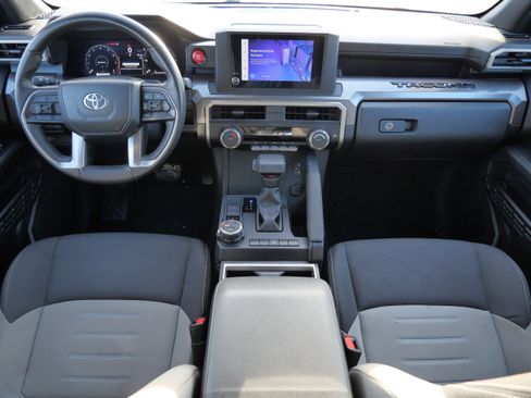 Used 2024 Toyota Tacoma TRD Off-Road image 10