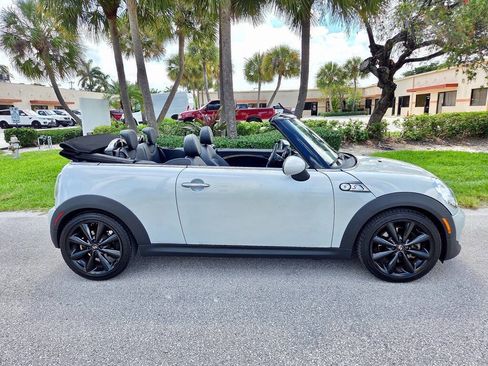 Used 2013 MINI Cooper S FWD image 12