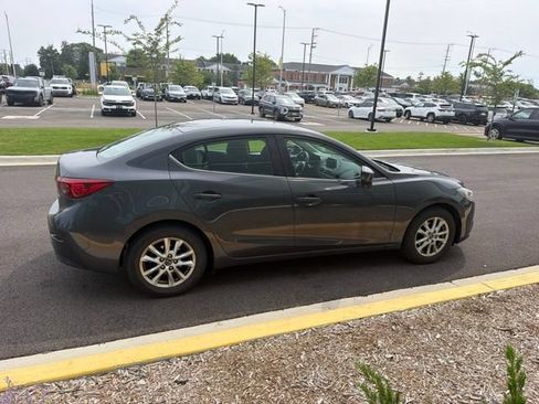 Used 2016 MAZDA MAZDA3 i Sport w/ Preferred Equipment Package FWD image 11
