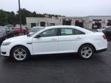 Used 2017 Ford Taurus SE image 2