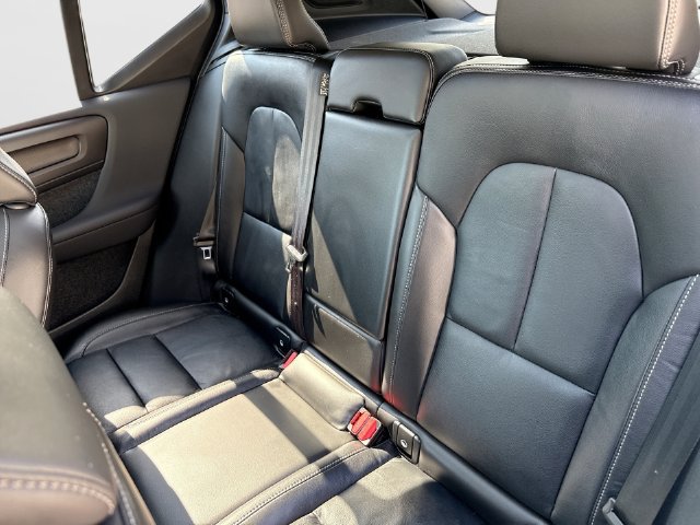 Certified 2024 Volvo XC40 B5 Plus w/ Protection Package Premier AWD/4WD image 29