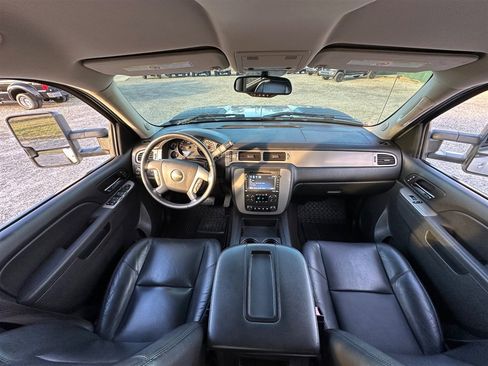 Used 2014 Chevrolet Silverado 2500 LTZ w/ LTZ Plus Package image 35