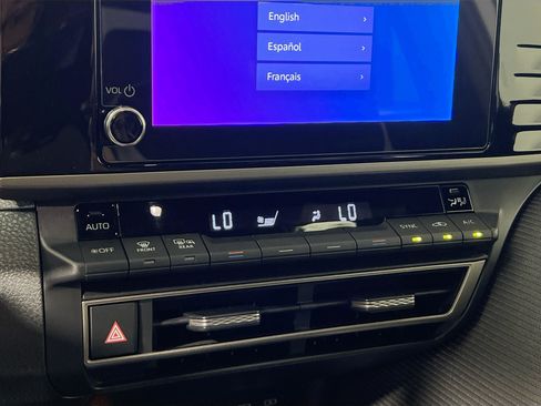 Used 2026 Toyota Camry SE w/ Convenience Package FWD image 26