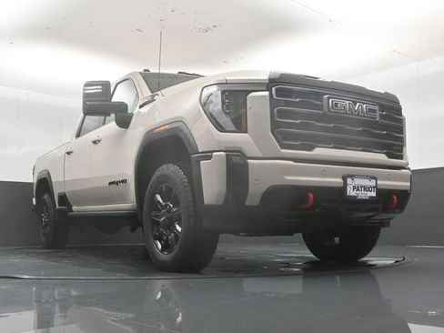Used 2026 GMC Sierra 2500 AT4 w/ AT4 Premium Plus Package AWD/4WD image 47