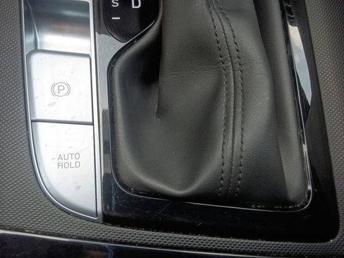 Used 2025 Hyundai Elantra SEL FWD image 30