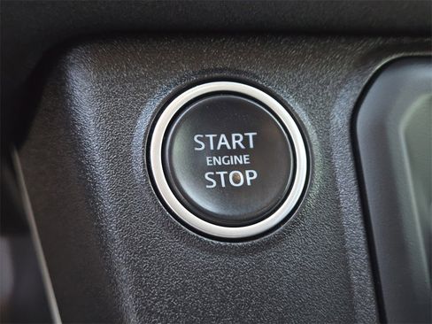 Used 2022 Land Rover Defender 110 S image 25