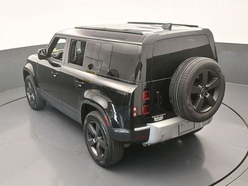 Used 2025 Land Rover Defender 110 S image 63