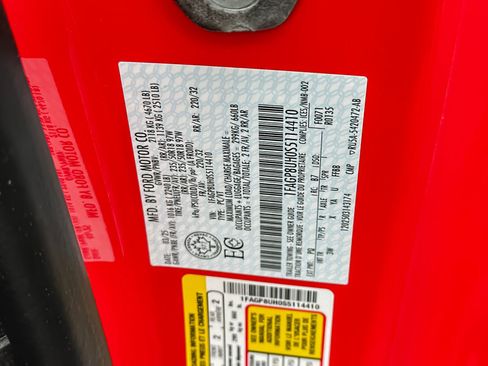 Used 2025 Ford Mustang Premium RWD image 26