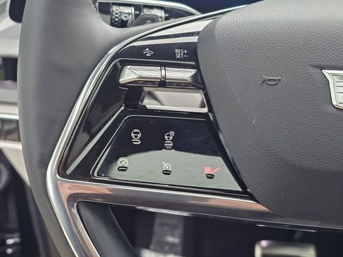 Certified 2026 Cadillac Vistiq Sport AWD/4WD image 29