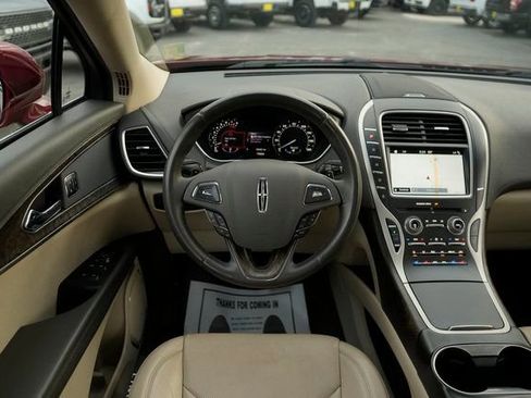 Used 2016 Lincoln MKX Reserve w/ Climate Package image 22