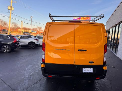 Used 2019 Ford Transit 250 130 Low Roof image 4