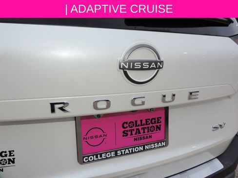 Certified 2023 Nissan Rogue SV FWD image 11