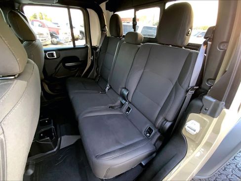 Used 2020 Jeep Gladiator Sport w/ Quick Order Package 24S image 22