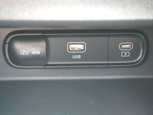 Certified 2025 Kia Seltos X-Line AWD/4WD image 21