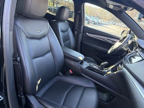 Used 2022 Cadillac XT5 Luxury image 18