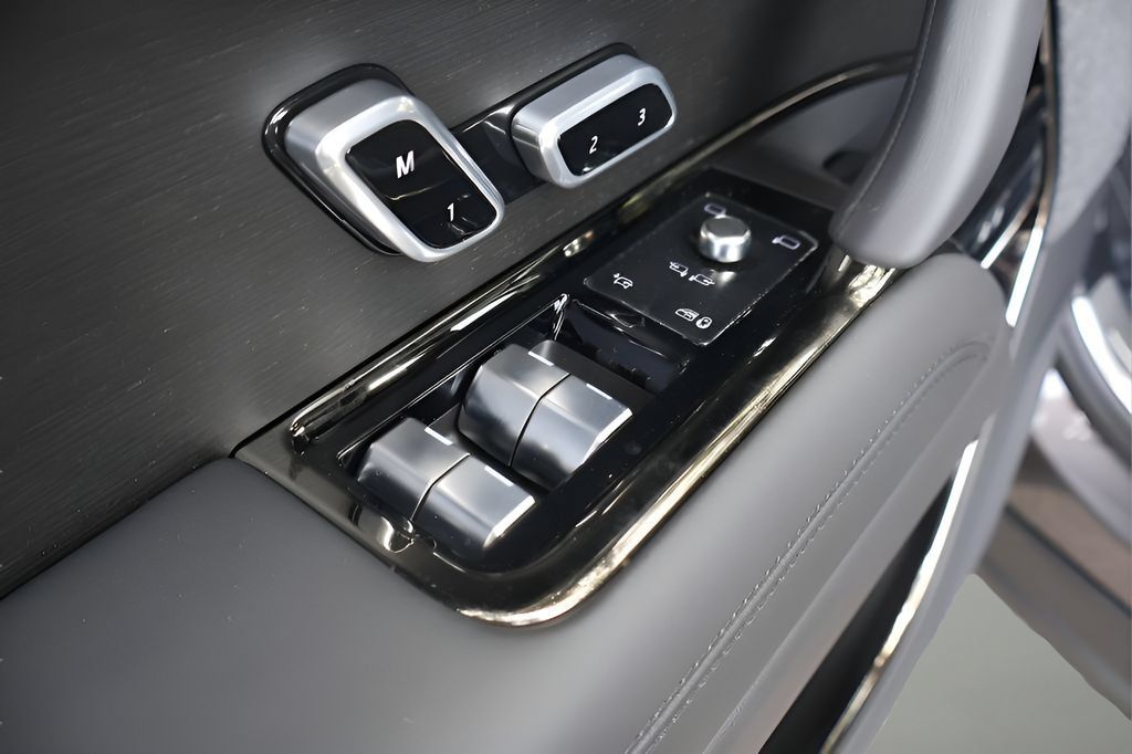 New 2026 Land Rover Range Rover Sport Dynamic SE AWD/4WD image 10