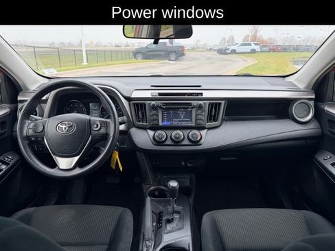 Used 2017 Toyota RAV4 LE image 7