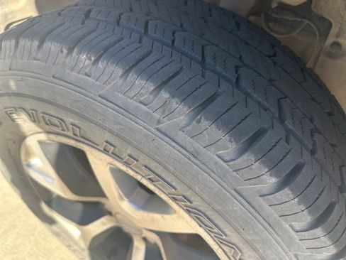 Used 2015 Jeep Cherokee Trailhawk w/ Cold Weather Group image 9