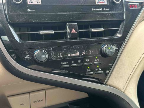 Used 2023 Toyota Camry XLE w/ Cold Weather Package FWD image 31