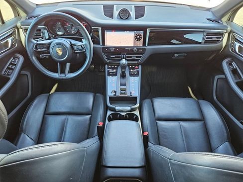 Used 2023 Porsche Macan image 26