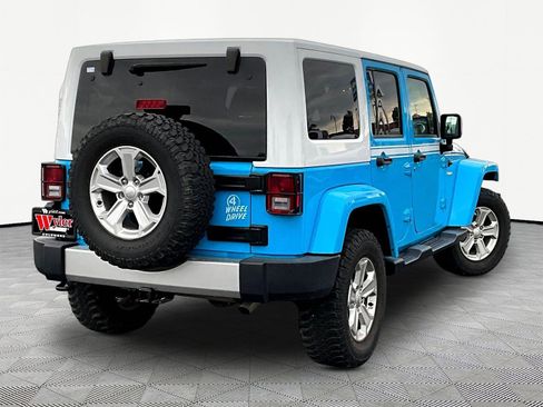Used 2017 Jeep Wrangler Unlimited Sahara w/ Quick Order Package 23E Chief AWD/4WD image 6