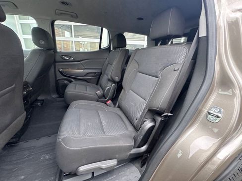 Used 2023 GMC Acadia SLE w/ LPO, Floor Liner Package image 22