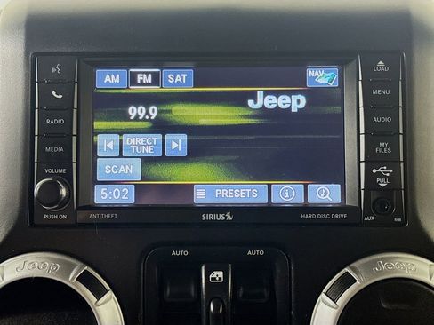 Used 2013 Jeep Wrangler Unlimited Sahara w/ Connectivity Group image 13