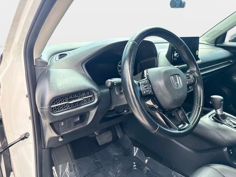 Used 2025 Honda HR-V EX-L image 18